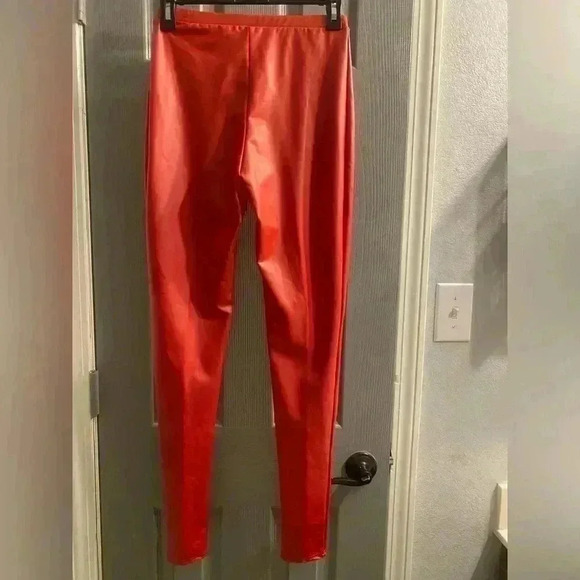 May Pink 2 piece set red & white zippered crop top with red elastic waist pants - Picture 8 of 12